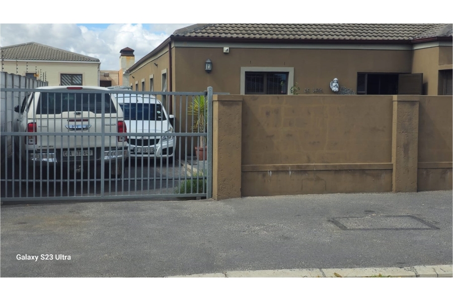 4 Bedroom Property for Sale in Vredelust Western Cape